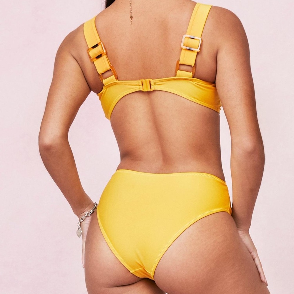 Bikini Set - Picture 4 of 9
